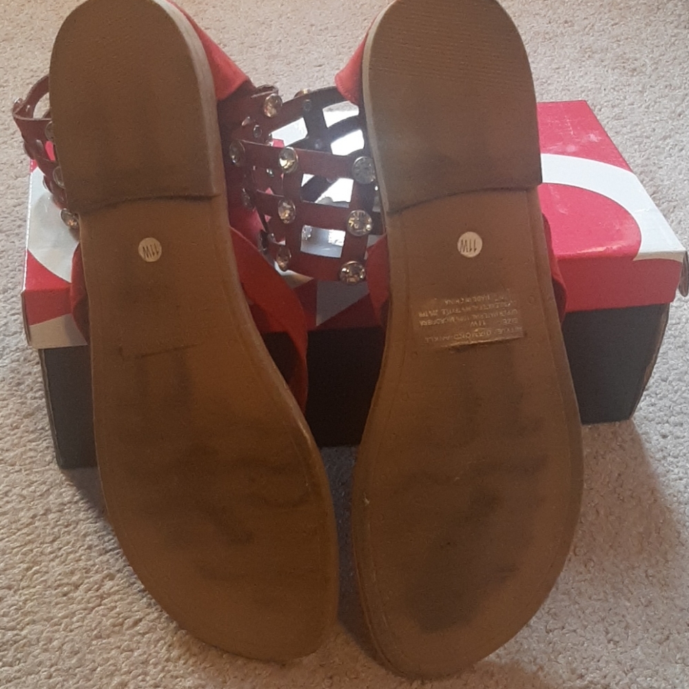 Sandals - Picture 5 of 5